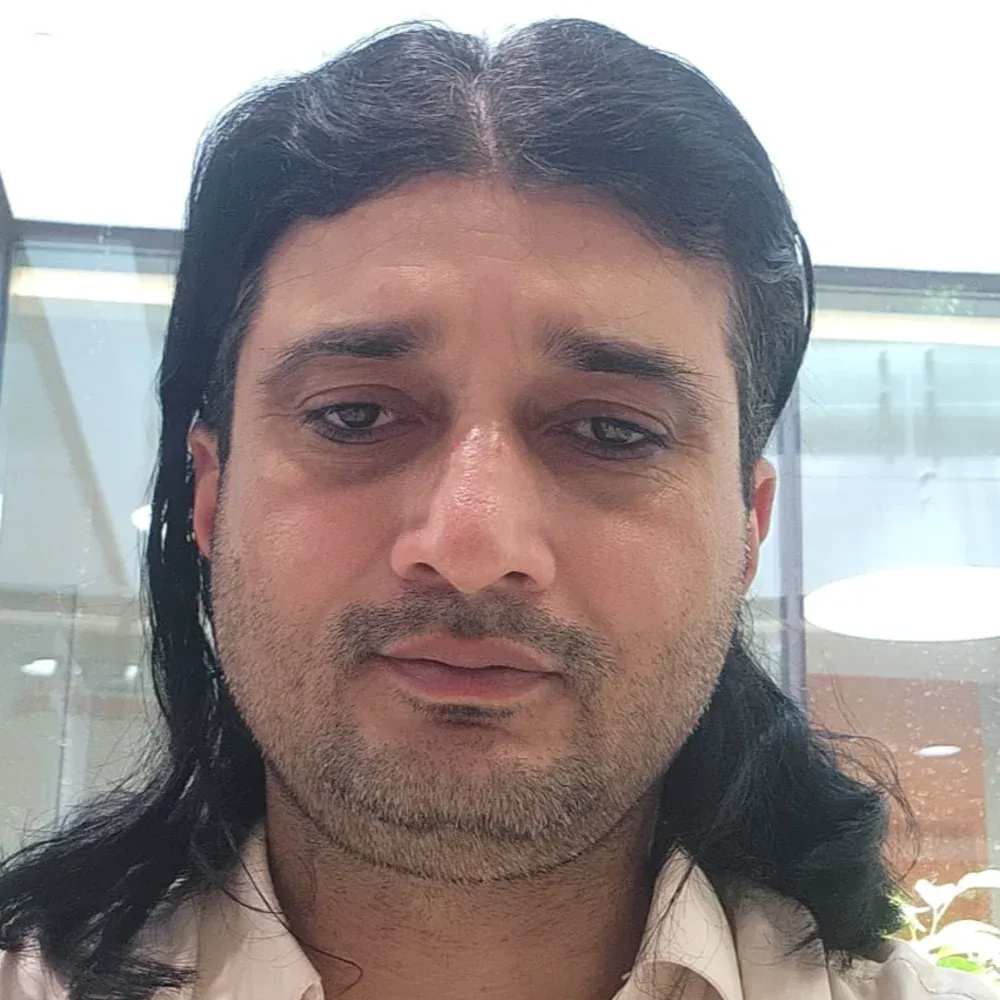 Tariq Naveed